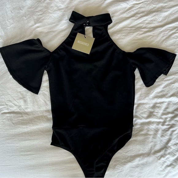 NWT Missguided Cold Shoulder High Neck Bodysuit / Black / US 2 - Picture 3 of 3